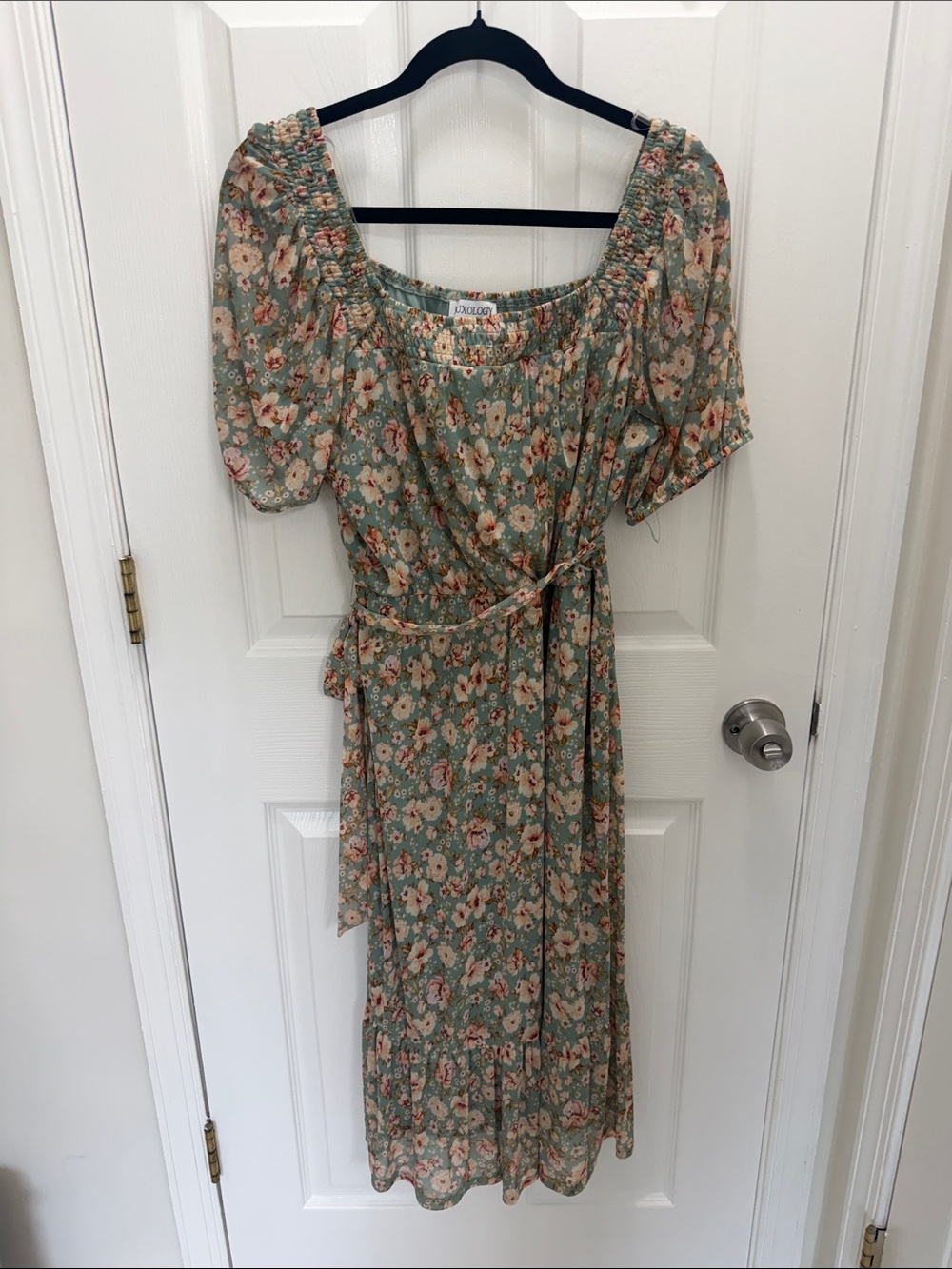 Luxology Sage Green Floral Tie-Waist Midi Dress